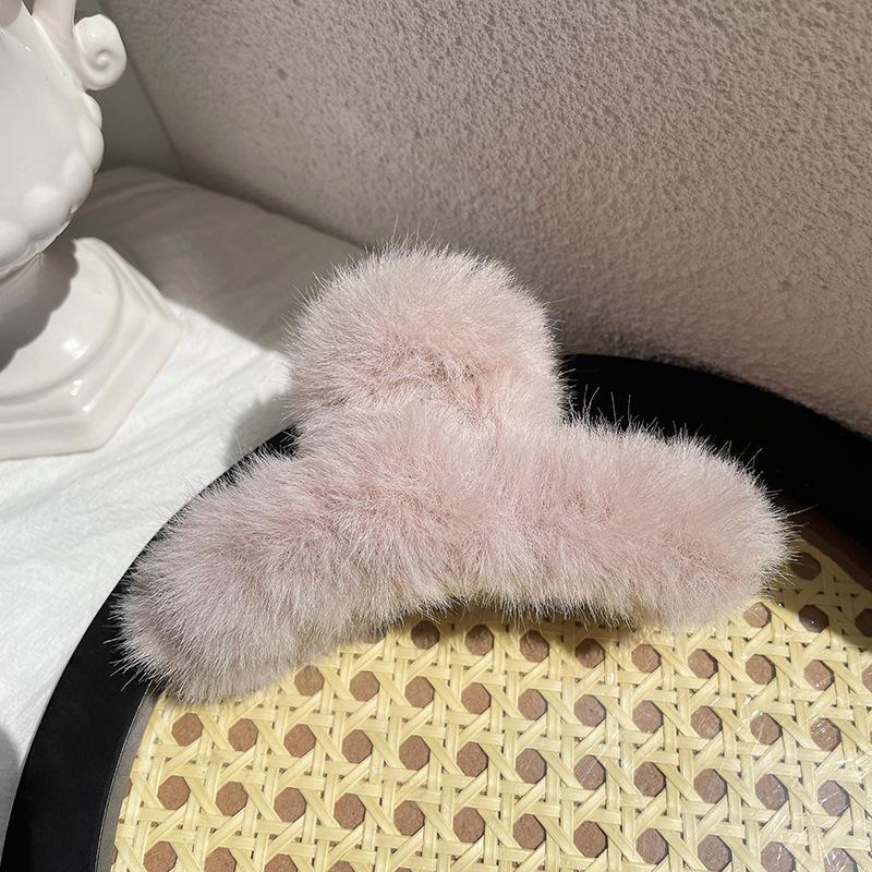 2021 Large Plush Hair Claw Clip for Autumn and Winter