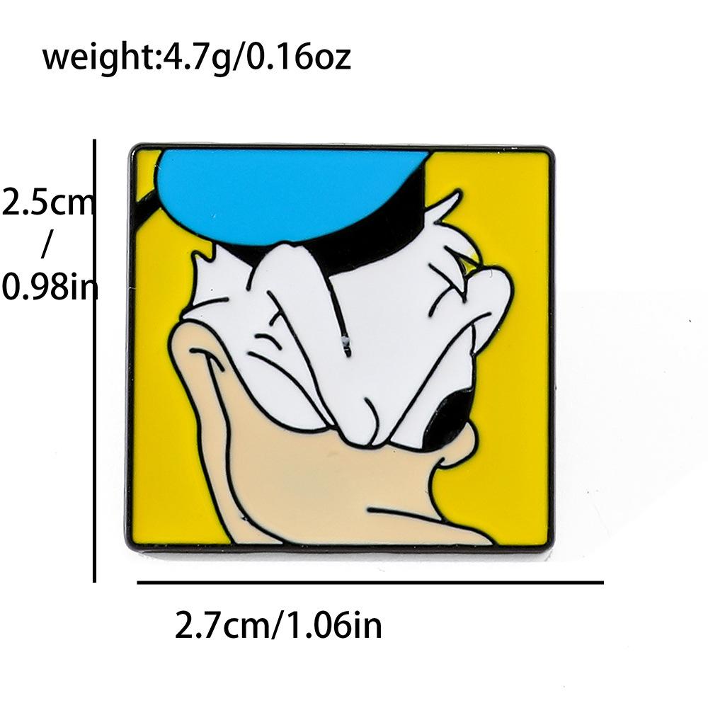 European and American cartoon creative Donald Duck alloy brooch duck shape metal badge clothes bag pin