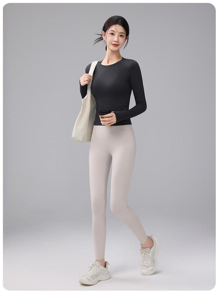 Thickened Seamless Women's Long Sleeve Yoga Top - Slimming, Breathable Round Neck for Autumn & Winter.