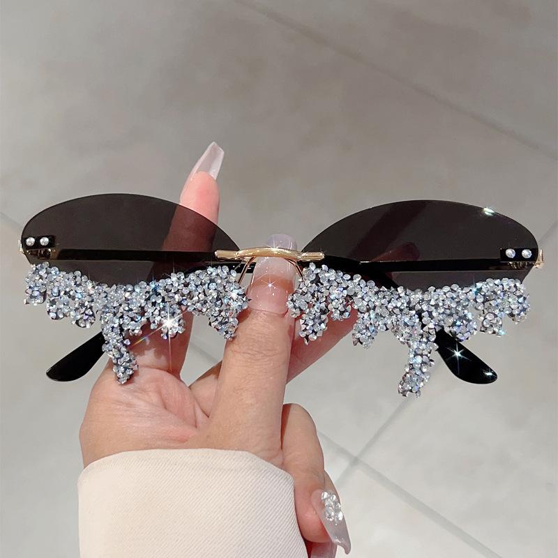 New European and American borderless diamond-encrusted angel tears sunglasses Spice Girls street shooting cool personality funny sunglasses