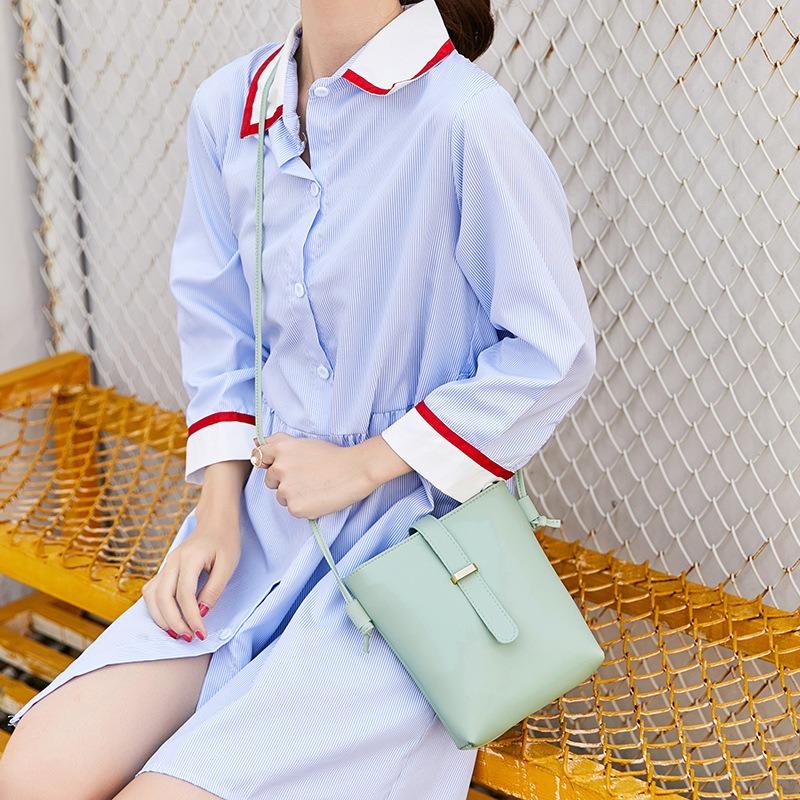 New fashionable one-shoulder crossbody bucket bag, drawstring underarm women's bag, one piece.
