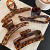 Vintage Leopard Print Arc Cross Square Hair Claws for Women Korean Acrylic Large Geometric Shark Clip Charm Head Accessories