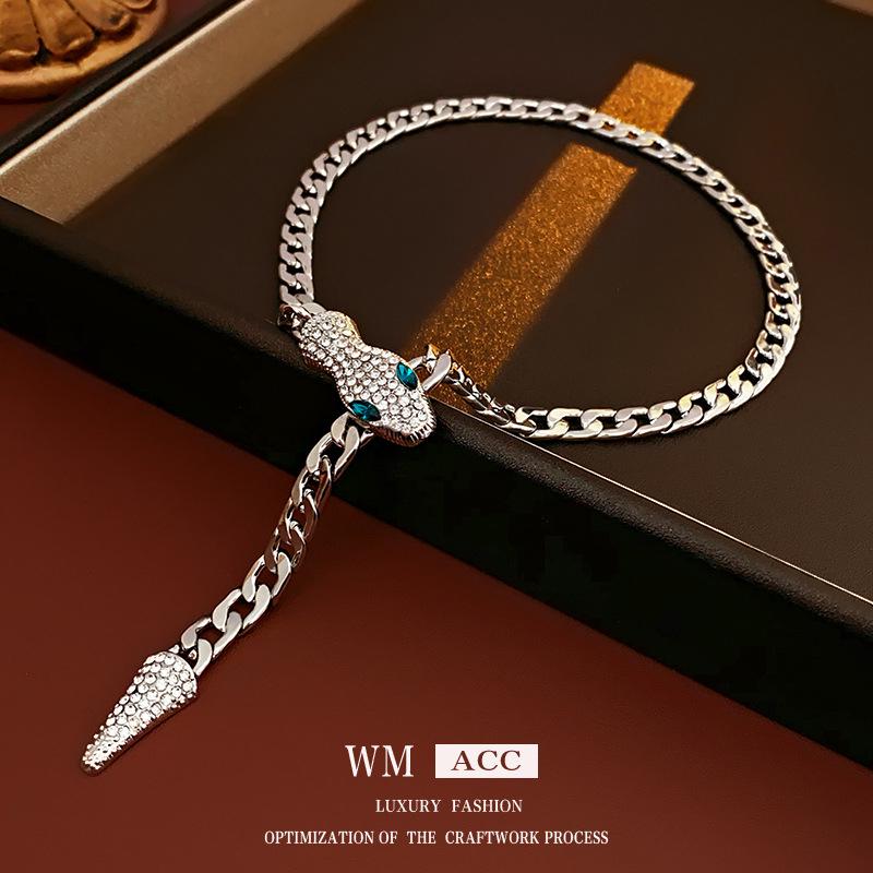 

Европейское и американское ожерелье-змея, инкрустированное бриллиантами: Шикарная ключичная цепочка в уникальном стиле