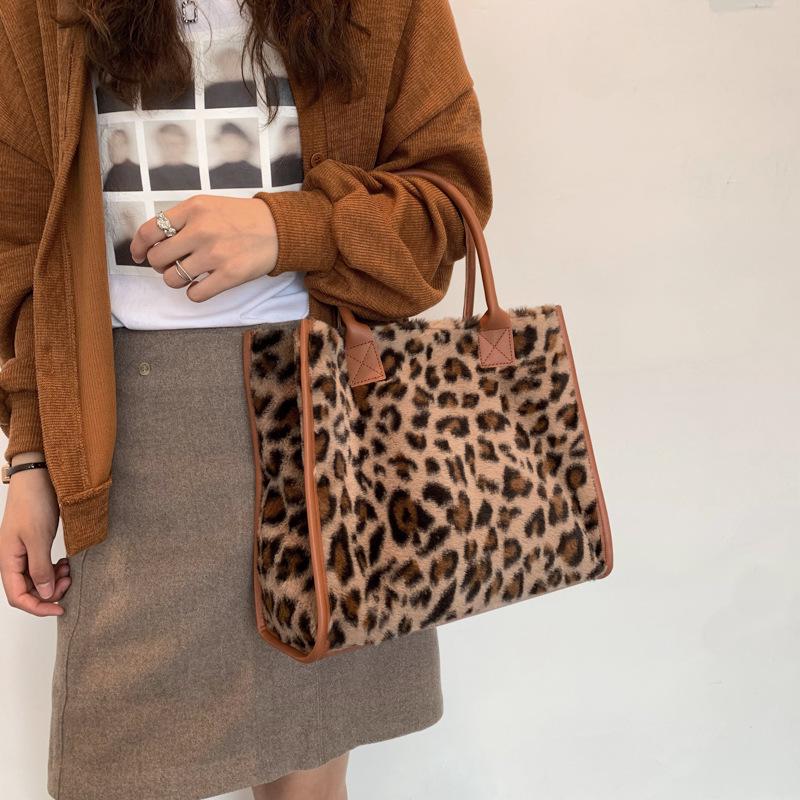 2021 Women's Vintage Large Capacity Shoulder Tote - Trendy & Simple Design