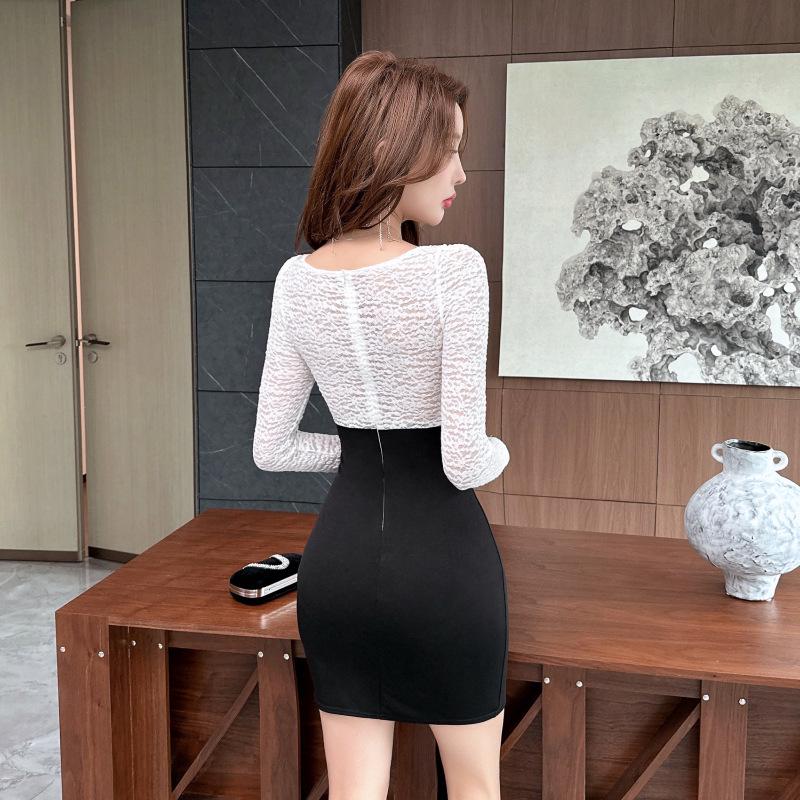 Elegant Slimming Lace Patchwork Square Neck Dress - Long Sleeve, Cinched Waist, Hip-Hugging Short Skirt