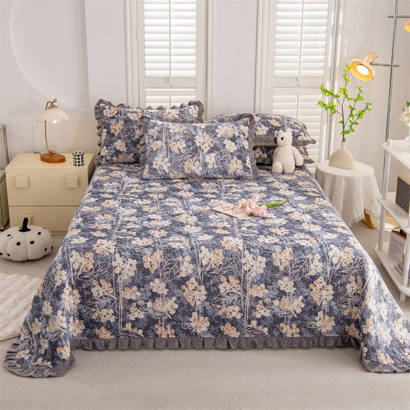 Milk Velvet Crystal Velvet Bed Cover Mattress Cover Blanket Kang Cover Warm Plus Velvet Blanket Quilted Bed Sheet Thickened Three-piece Set