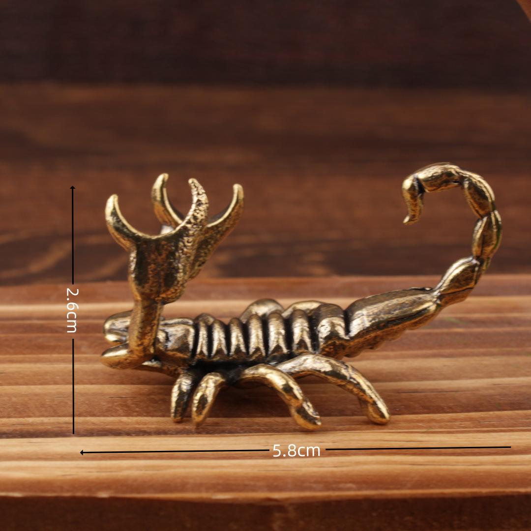 Латунное украшение Горизонтальное богатство Подставка для ручек Скорпион Гостиная Рабочий стол Офисный стол Домашнее украшение Подарок Медное ремесло Украшение