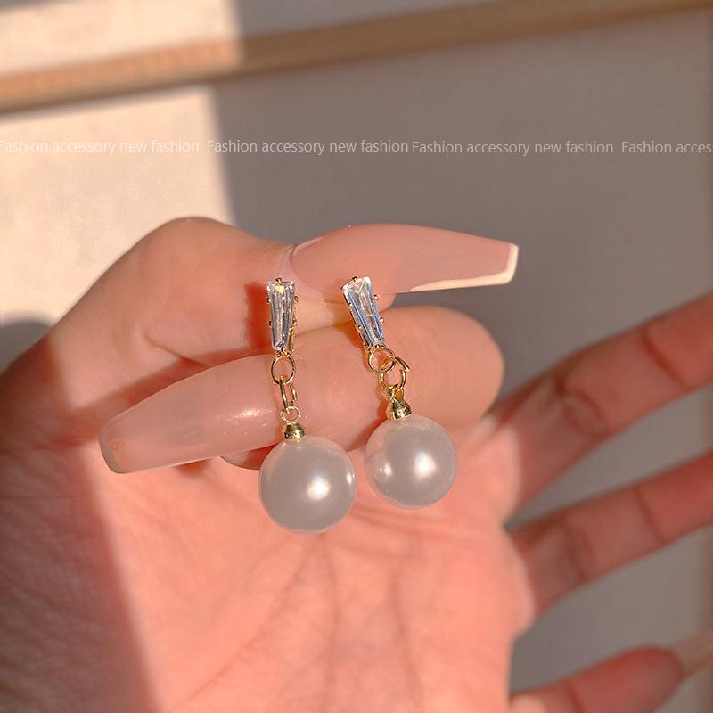 Cercei Lungi Coreeni cu Ciucuri și Perle - Cercei Eleganți de Lux pentru Femei