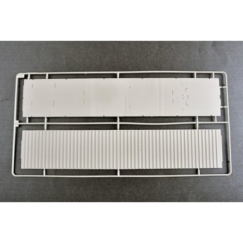 Trumpeter 1/35 Scale Club-K 3M54 Anti-Ship Missile / 40-Foot Container Mounted Plastic Model 01077