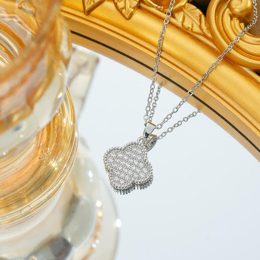 

Ожерелье из титановой стали Новый четырехлистный клевер Модное летнее универсальное с высоким чувством роскоши Легкая роскошь Цепочка для ключицы Женская