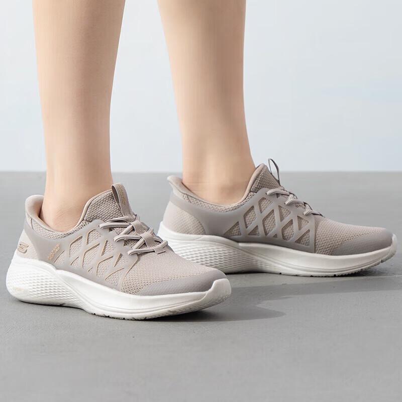 Skechers Women s Retro Athletic Shoes 117507 75A