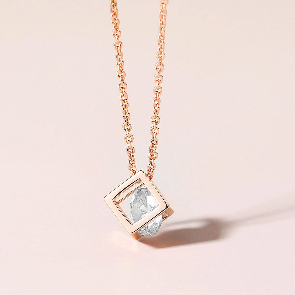 

Rubik s Cube Shaped Pendant Necklace For Women Aesthetic Chain On The Neck Trend 2024 Zircon Choker For Female Wholesale N279