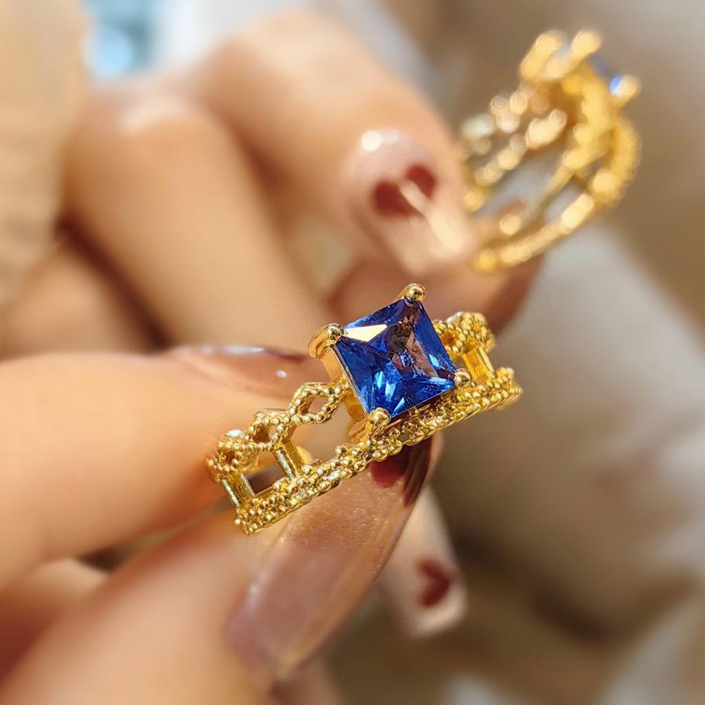 Vintage Princess Style Imitation Emerald Square Red Corundum Ring Women'S Light Luxury Lace Spinel Blue Diamond Ring