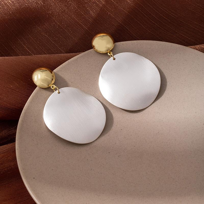 Exaggerated Personalized Earrings Trend Personalized Disc Earrings Earrings Women'S Creative High-End Ear Hooks Niche Design Ear Hooks