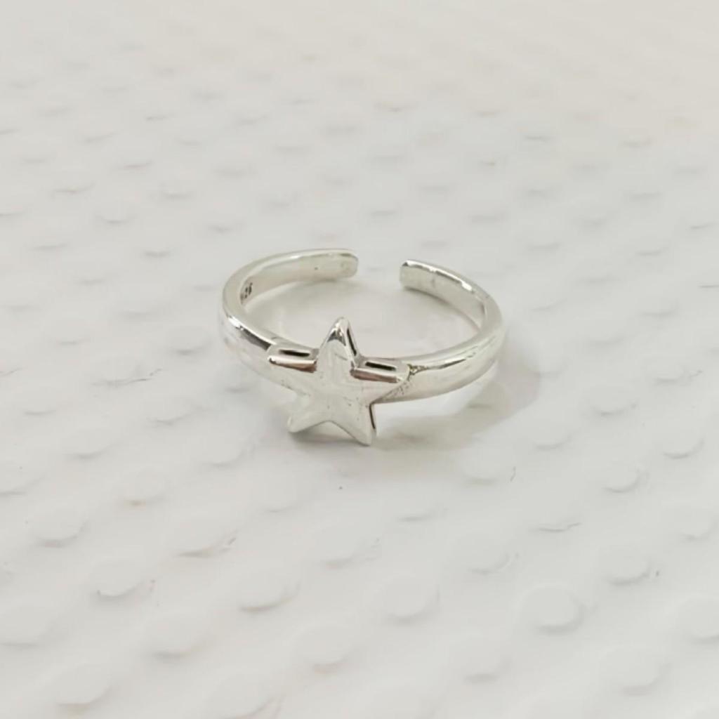 Fashionable Distressed Star Open Ring for Women - Sweet & Fresh Style
