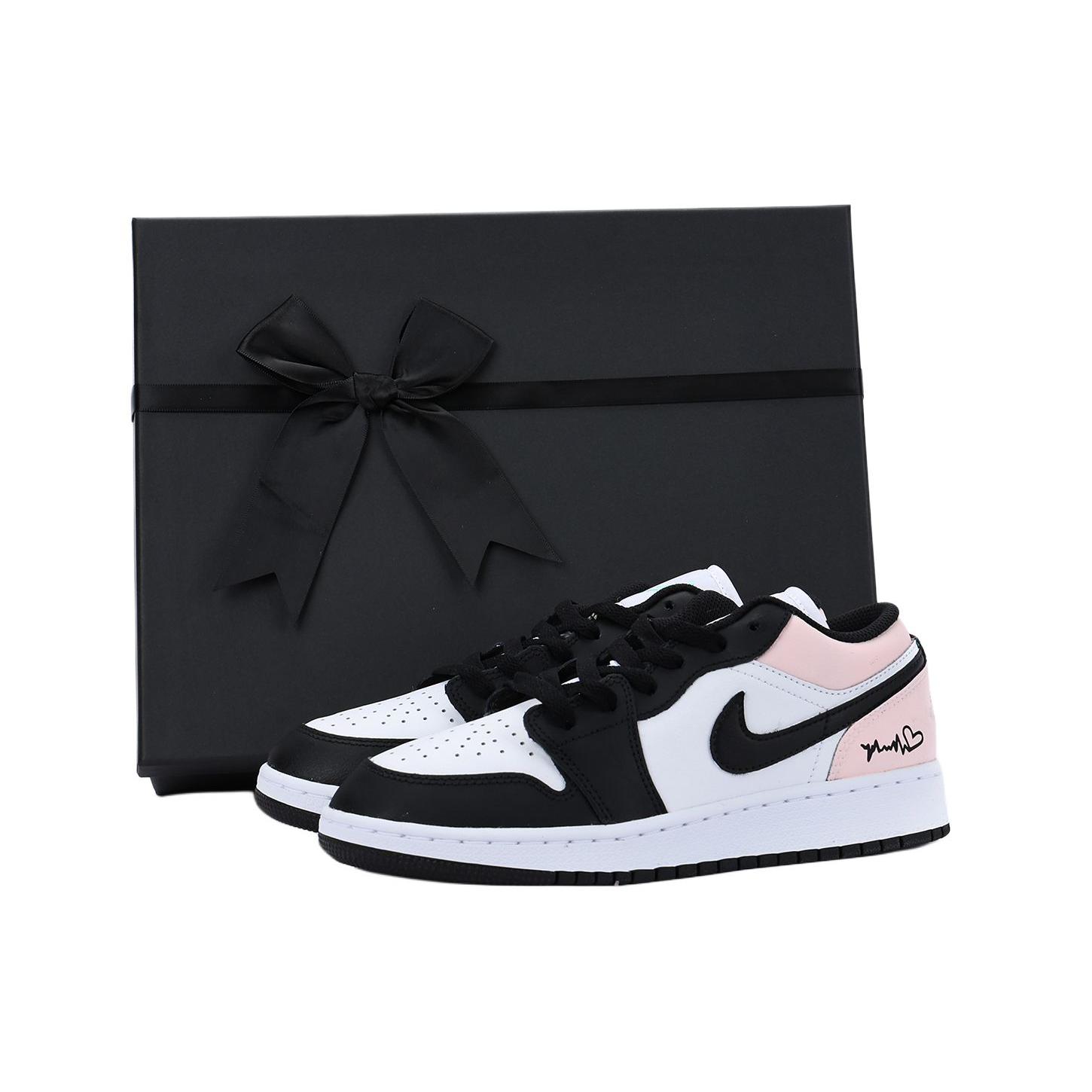 

Jordan Air Jordan 1 Chestnut Leather Slip Resistant Coverage Low top Vintage Basketball Shoes GS Black Pink 553560-131(Team59-SBOX) 38.5
