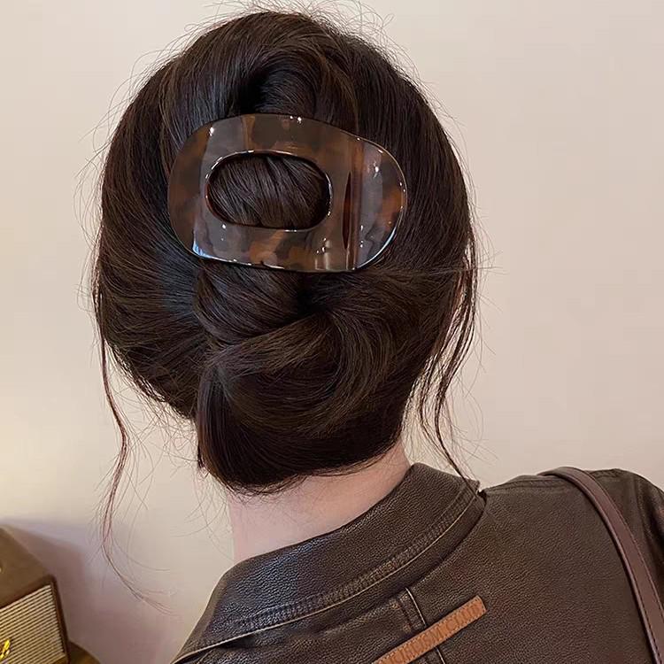 Women's 2025 High-End Retro Shell Hair Clip for Elegant Updo