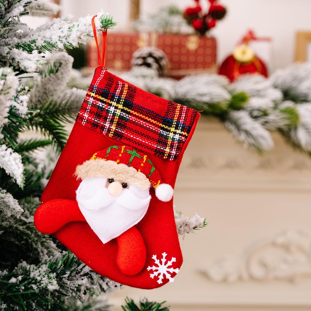 Christmas Candy Stockings Decorations Holiday Atmosphere Layout Christmas Things To Decorate The House Decoracion NavidadeñA