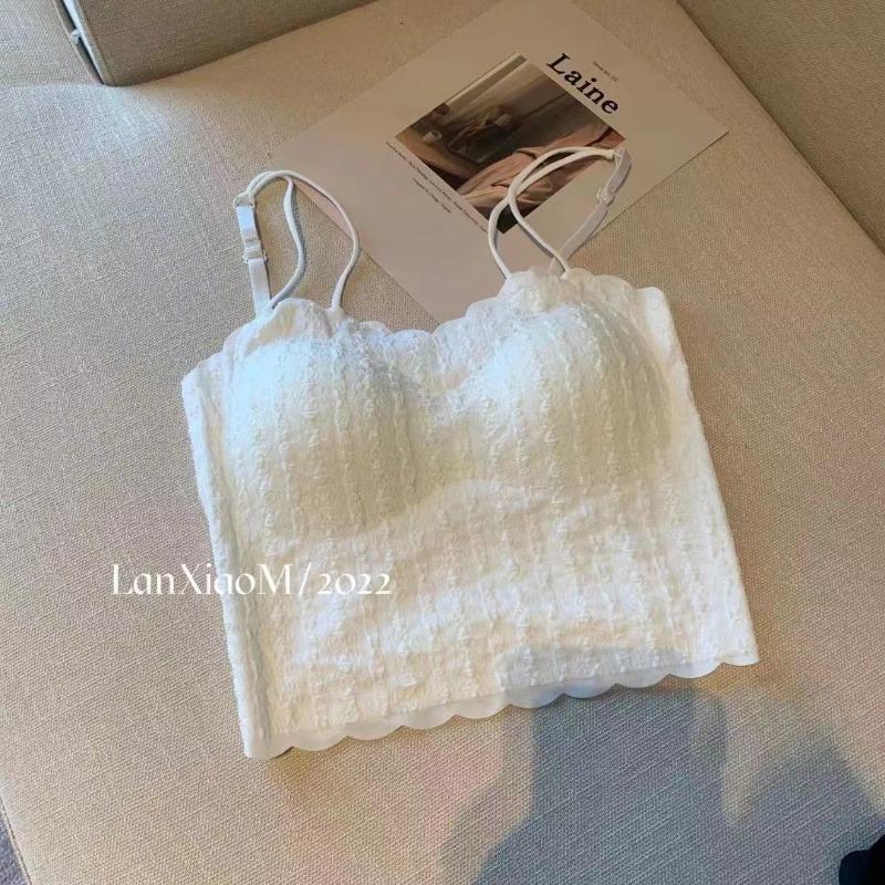 Tílko s odhalenými zády ve francouzském stylu