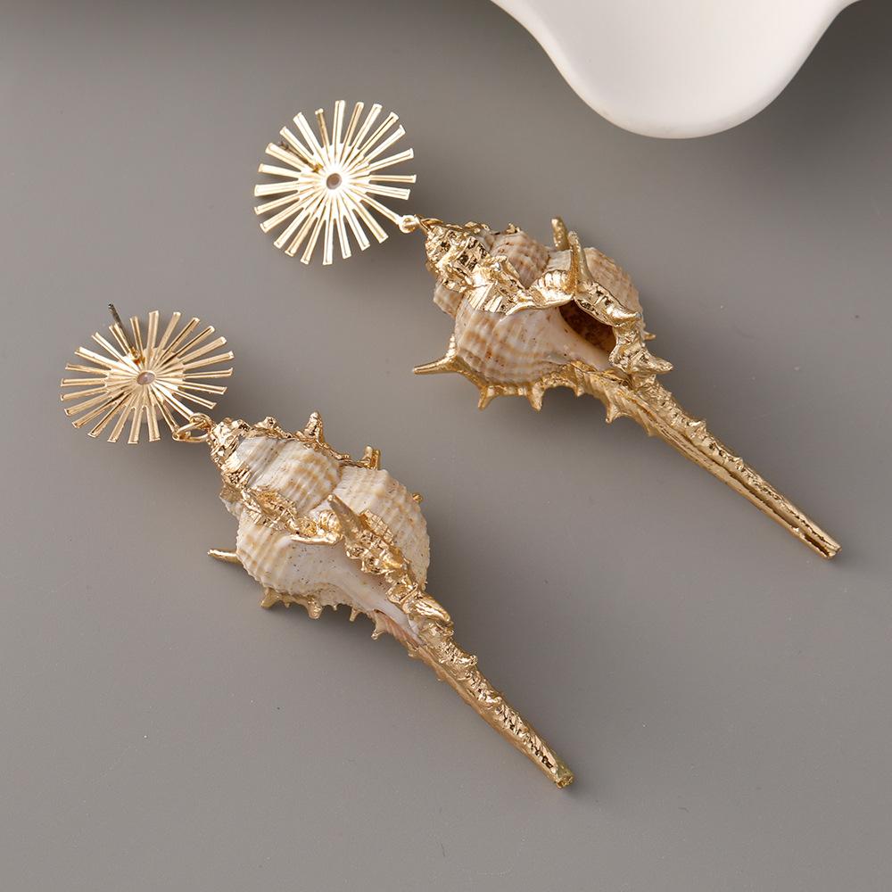 New Pearl Conch Earrings Personalized Fashion Women's Earrings Creative Alloy Holiday Party Girls Jewelry Gifts
