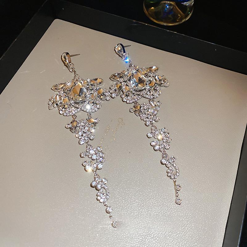 Silbernadel Strassblumen-Quastenohrringe - Eleganter und einzigartiger Modeschmuck für Damen