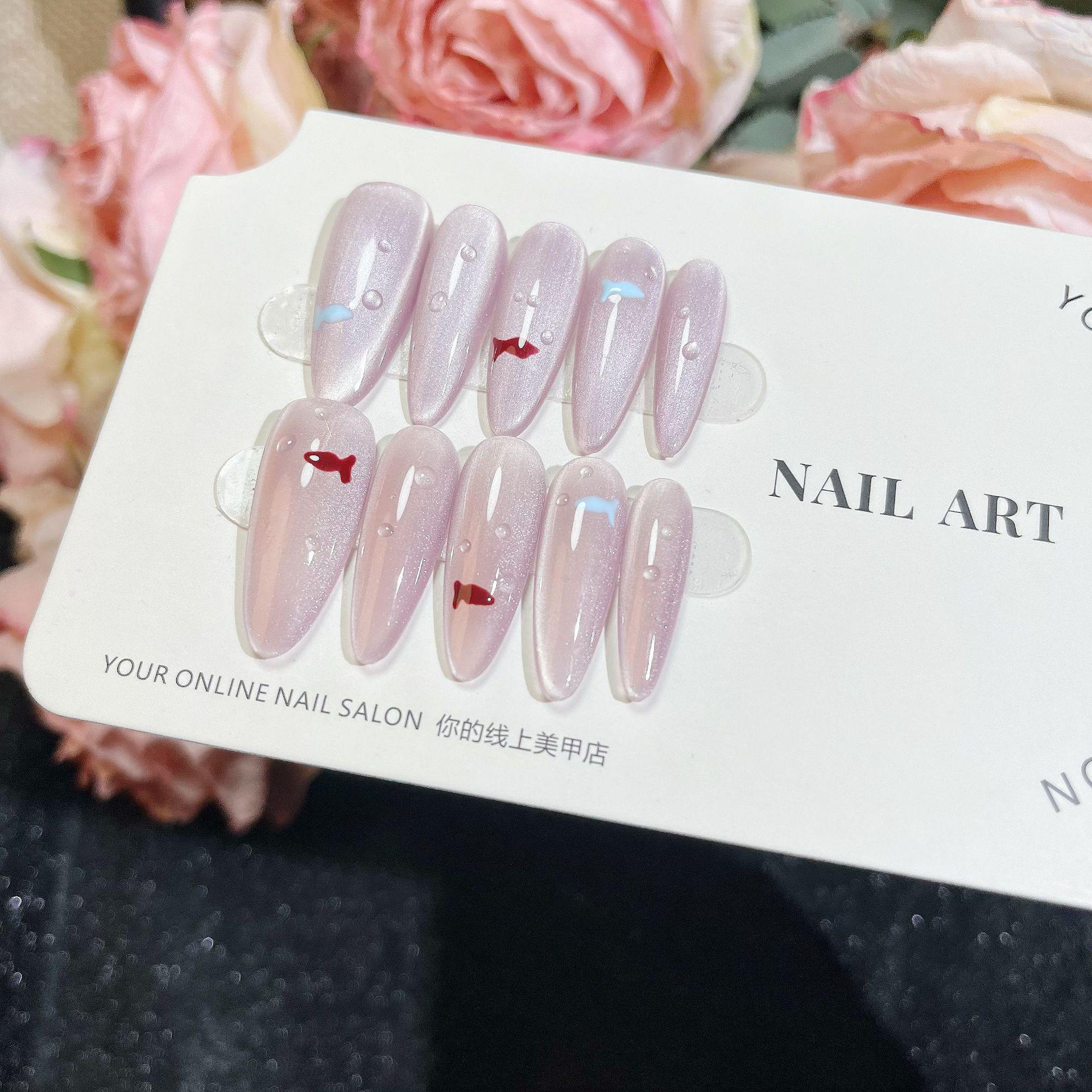 

Ручная работа Глиттерный нейл-арт «Кошачий глаз» - Стиль «Сладкая принцесса» XS: Extra Small-sized variant