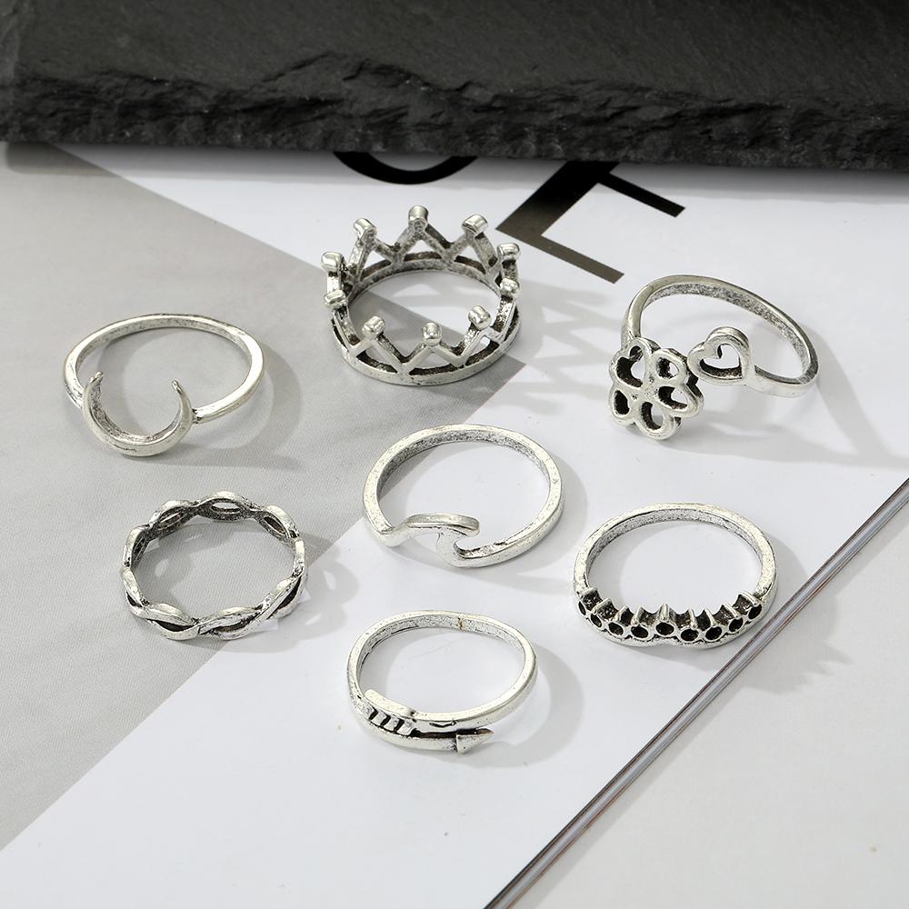 Cat Scratch Carved Crown Hollowed Out Nightclub Hip Hop Jewelry Elegant Charm 7-piece Ring Set