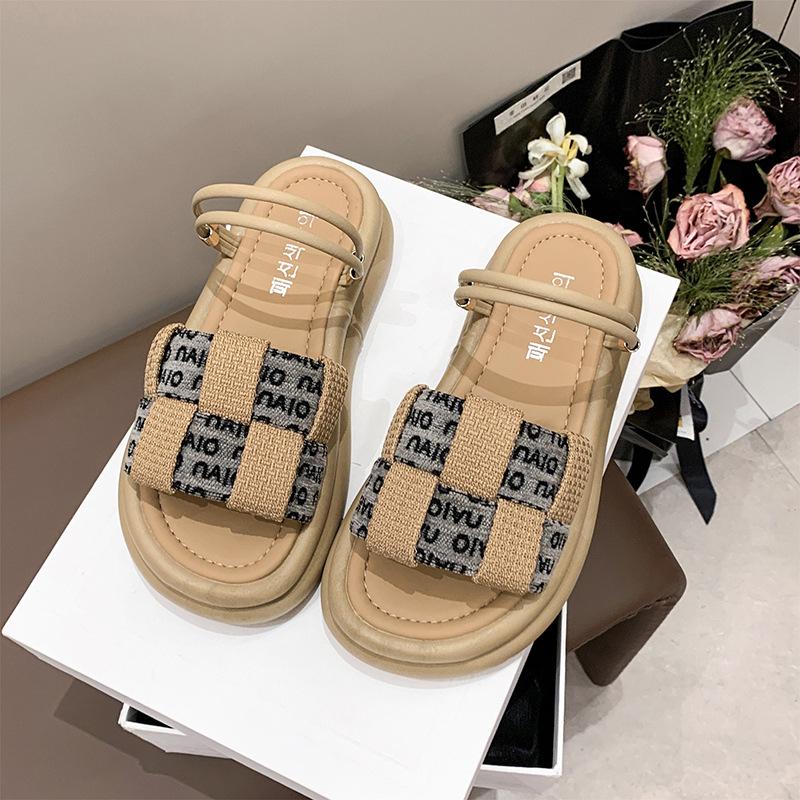 

Французские красивые крутые тапочки женские летние 2025 новые высококлассные супер огонь толстоподошвенные женские два способа ношения римские сандалии 40 хаки