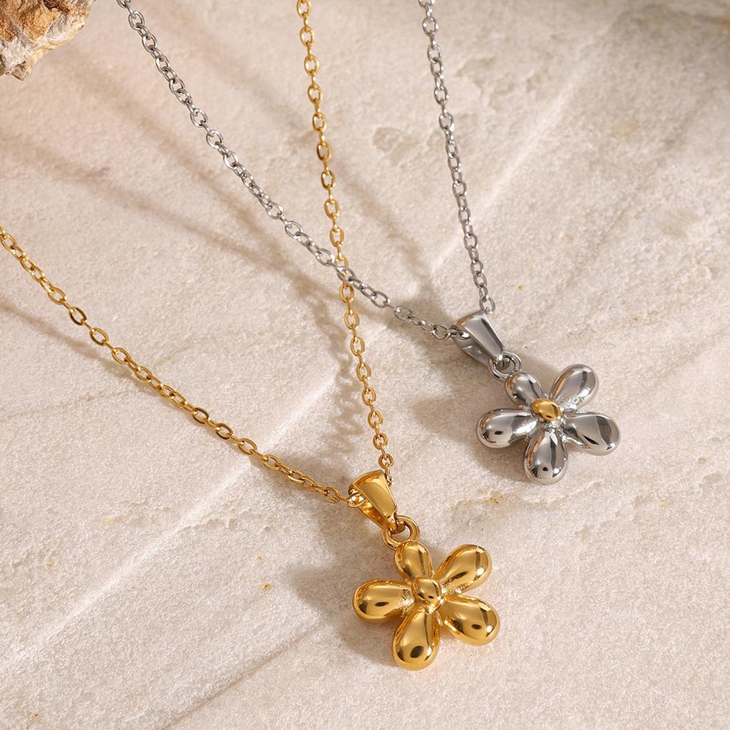 European and American stainless steel flower pendant necklace ins collarbone chain titanium steel neck chain item