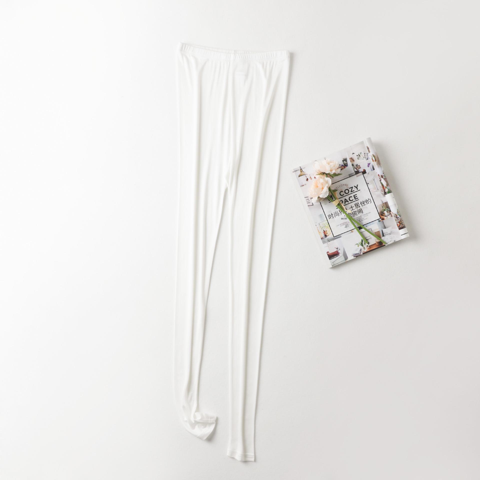 

Комплект термобелья из шелка Yuyue с V-образным вырезом и кружевной отделкой на осень и зиму XL