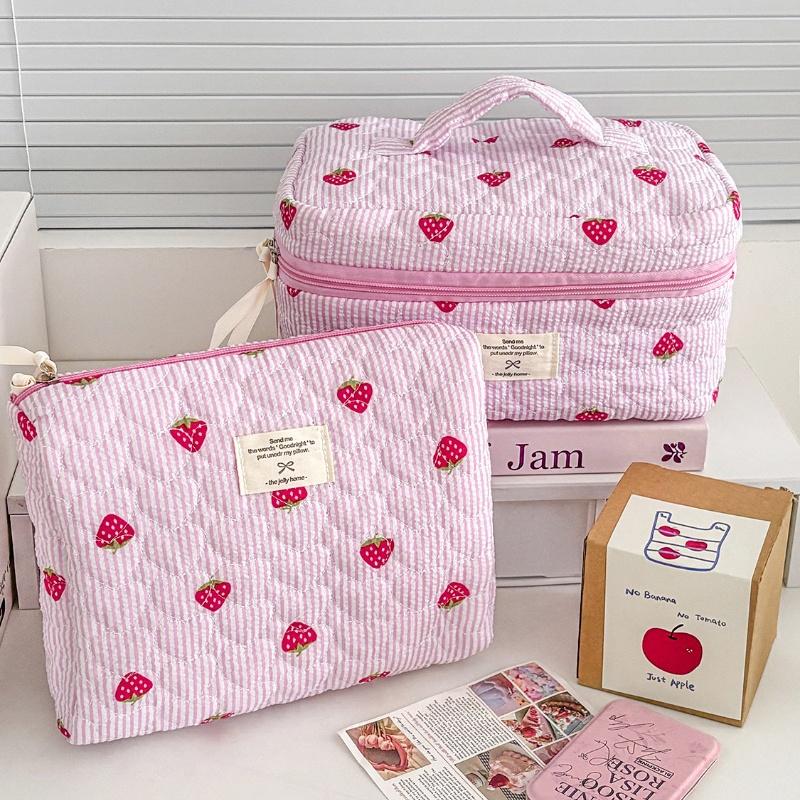 Dámská růžová kosmetická taška s jahodami, přenosný cestovní organizér, pouzdro na toaletní potřeby a make-up, kabelka se zipem pro dámy