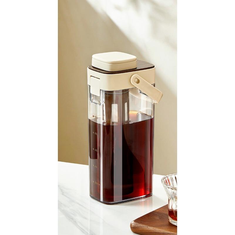 

Large-capacity Cold Infusion Kettle for Making Cold-pressed Fruit Tea for Home Use. Cold Water Kettle for Beverages. Food-grade. 1000ml бежевий/кавовий