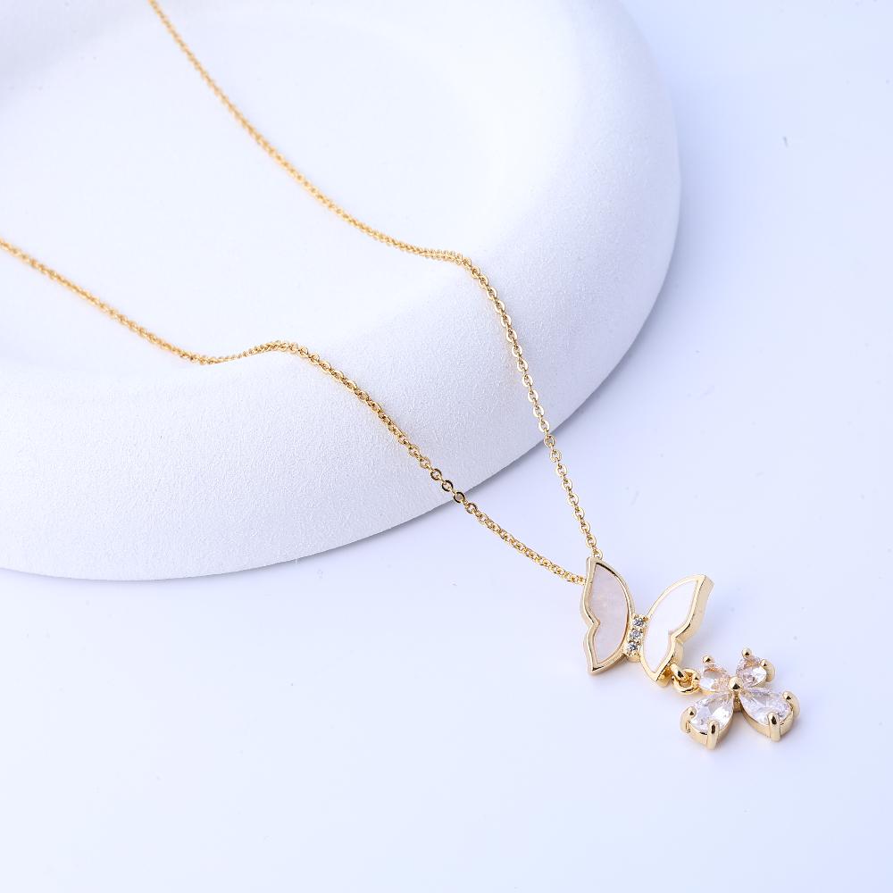 Small niche design tassel butterfly necklace for women, with a light luxury and versatile design, made of mother of pearl zircon