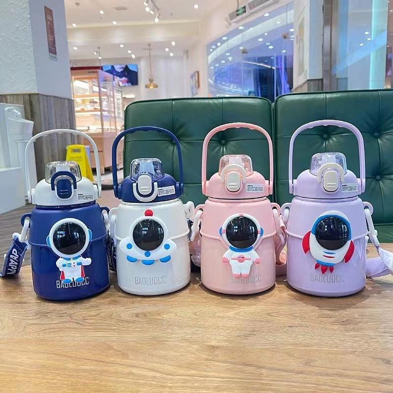 Hseen 2023 New Children's Insulated Cup Cute Cartoon Straw Cup Stainless Steel 850ml Capacity