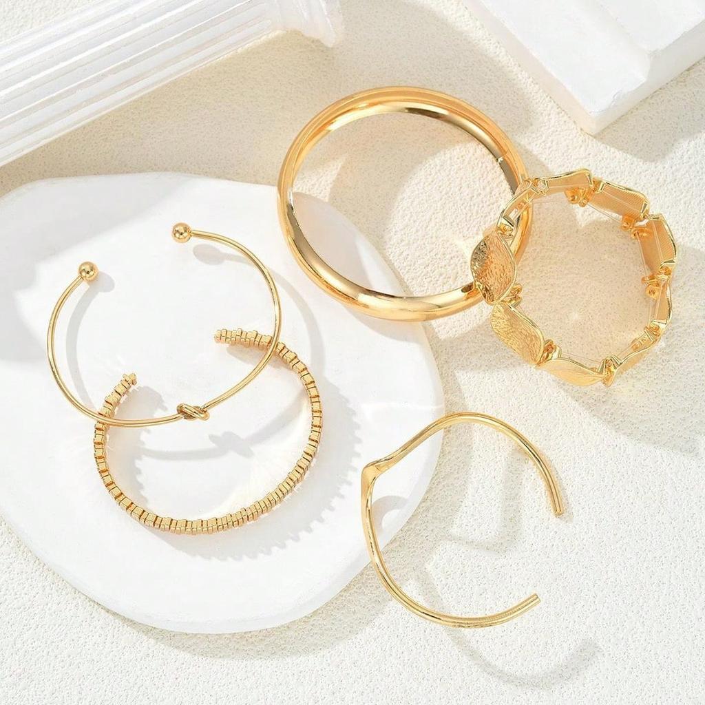 5pcs Vintage Exaggerated Luxury Geometric Design Wide Metal Gold Bangle Set, Suitable For Everyday Wear And Gifting