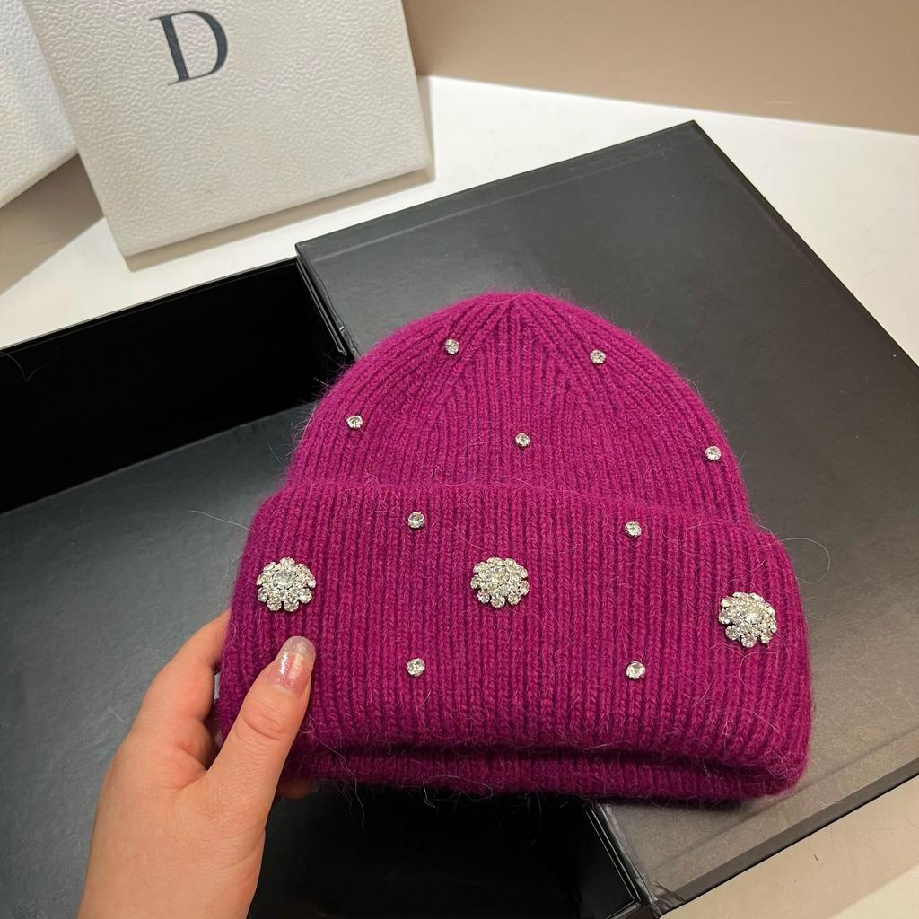 Winter Light Luxury Niche Rhinestone Heavy Industry Knitted Hat Celebrity Outdoor Warm Rabbit Hair Pullover Hat