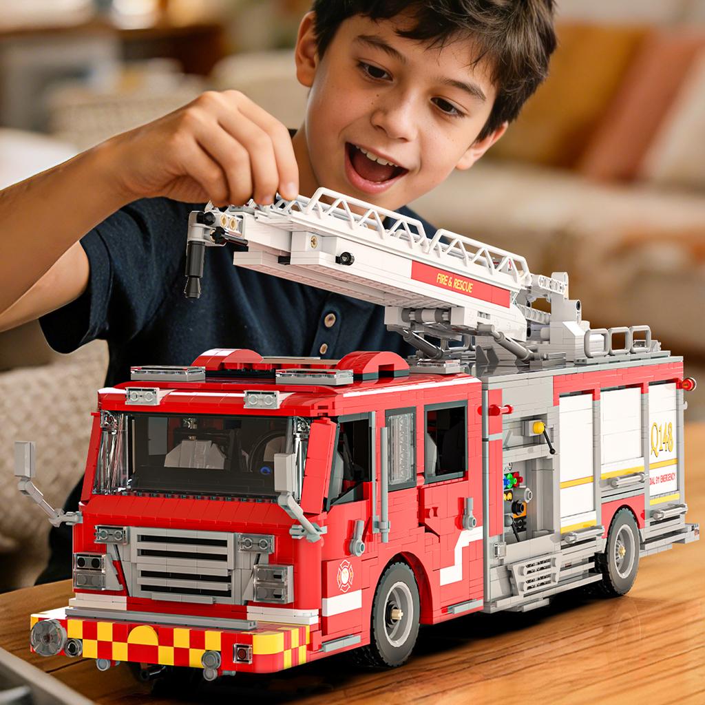 Non-Toxic 3033Pcs Ladder Fire Truck Building Blocks City Fire Rescue Vehicle Model Bricks Desktop Deco Kids Educational Toy Holiday Gifts