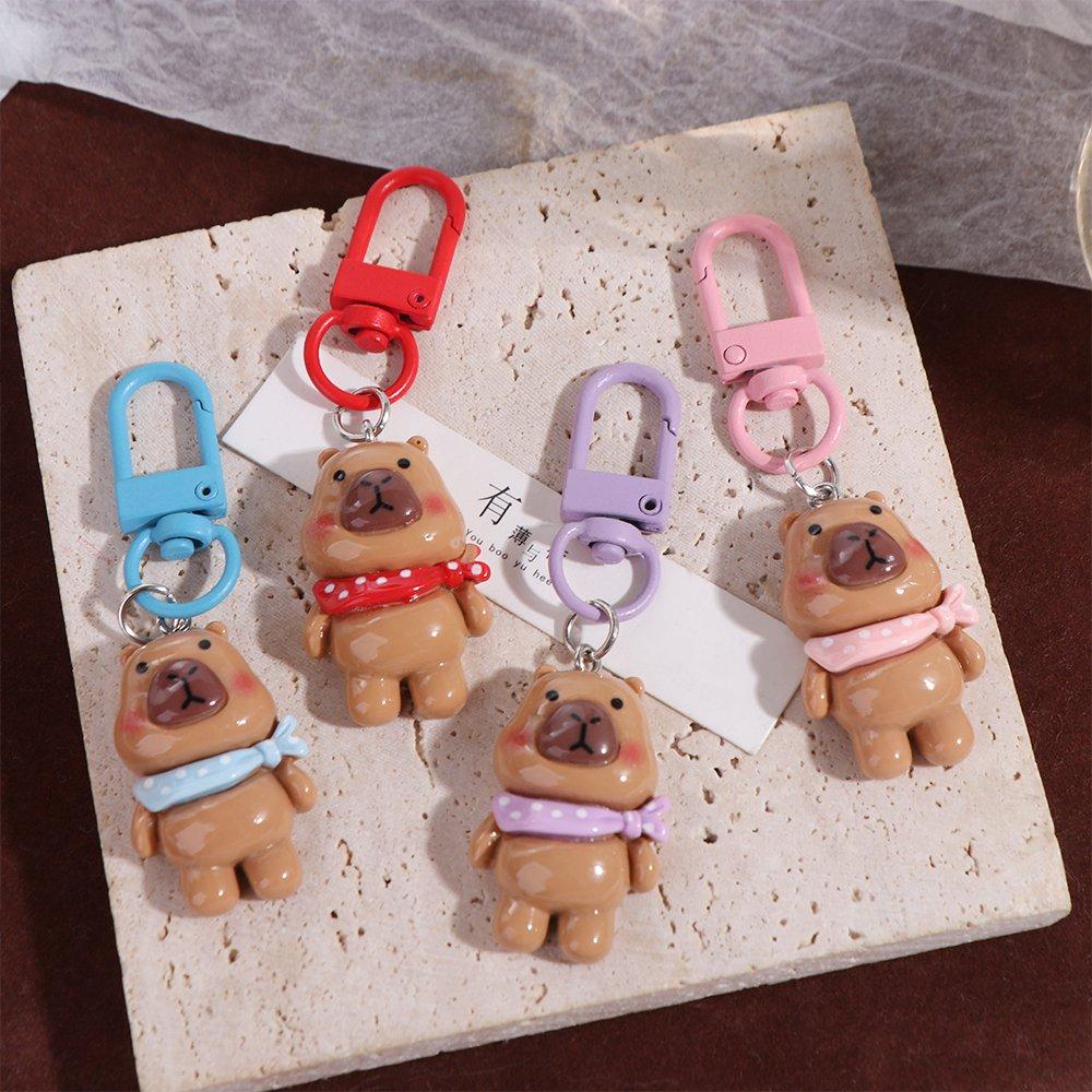 

Resin Scarf Capibara Bag Hanging Creative Kapibara Pendant Fashion Animal Keyring Car Key Pendant фіолетовий