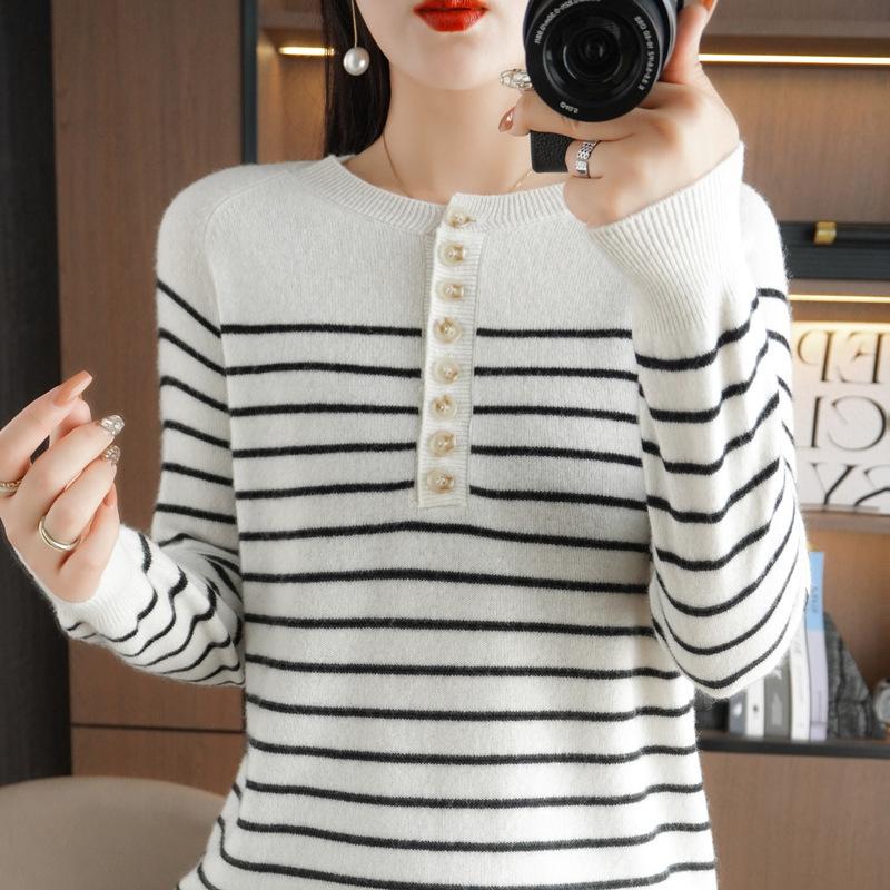 Multi-button Round Neck Bottoming Shirt for Women In Autumn and Winter, All-match Sweater, Loose Striped Andy Velvet Warm Top, Knitted Style