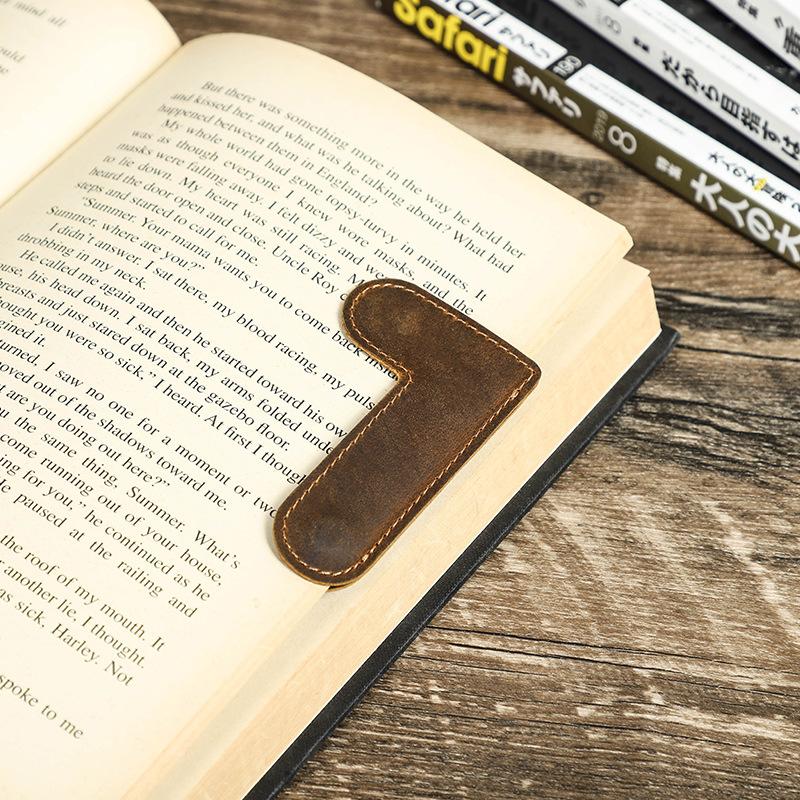 

Сумасшедшая лошадь кожаная магнитная книжная страница ручной работы фиксированная портативная зажим для книг