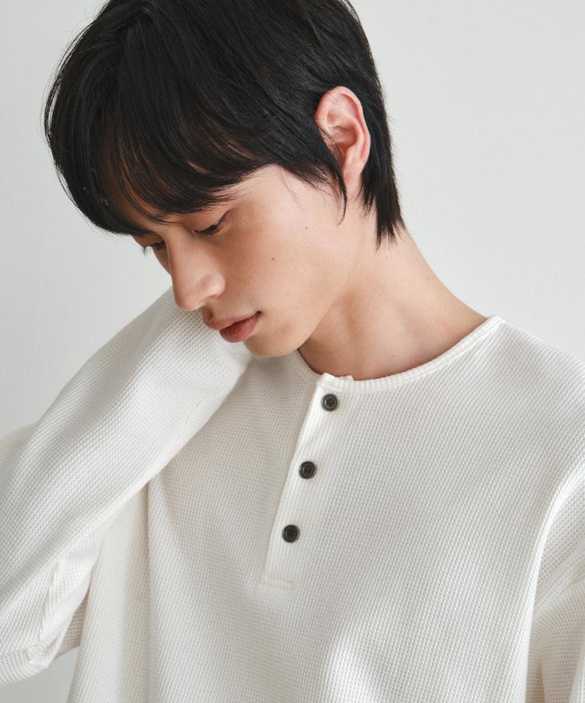Wednesday Oasis Layered Waffle Henley Neck T-Shirt_White(W26Tp01)