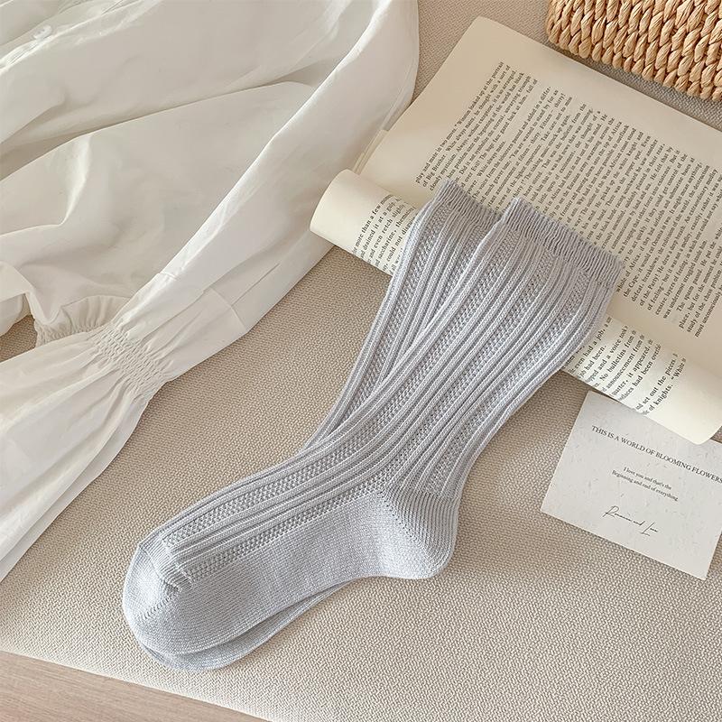 

Socks Light And Breathable Medium Tube Socks Simple Solid Color Thin Strip Large Mesh Stacking Socks One size світло-сірого кольору