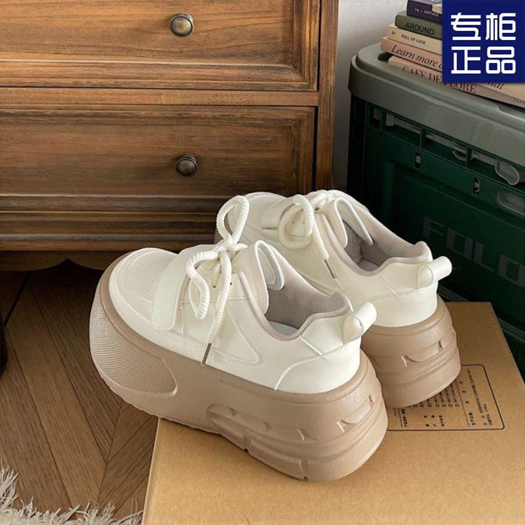 New Spring Round Head Versatile High Sense Increased Thick Sole Retro Lightweight Student Casual Board Shoes