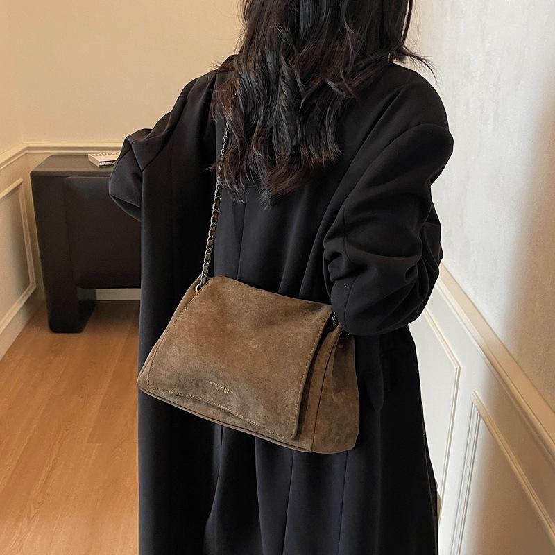 Bag Women's Tote Bag Large Capacity Autumn and Winter Crossbody 2025 New Versatile Chain Shoulder Bag Class Commuter Bag