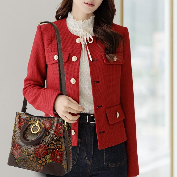 New Embossed Pattern Fashionable and Versatile Single Shoulder Crossbody Handbag