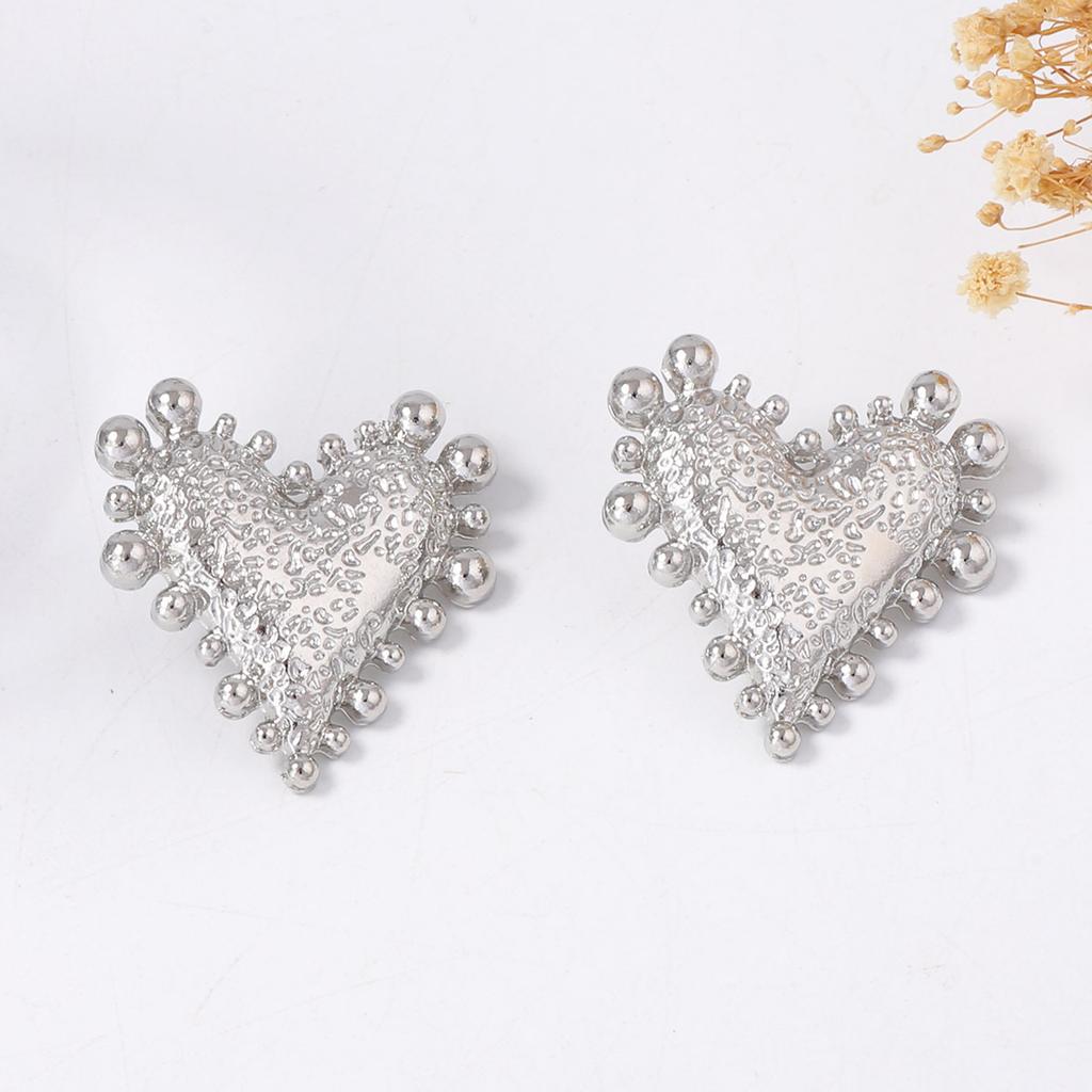 Personality trend simple cold wind alloy hammer beads embellished love heart stud earrings versatile daily