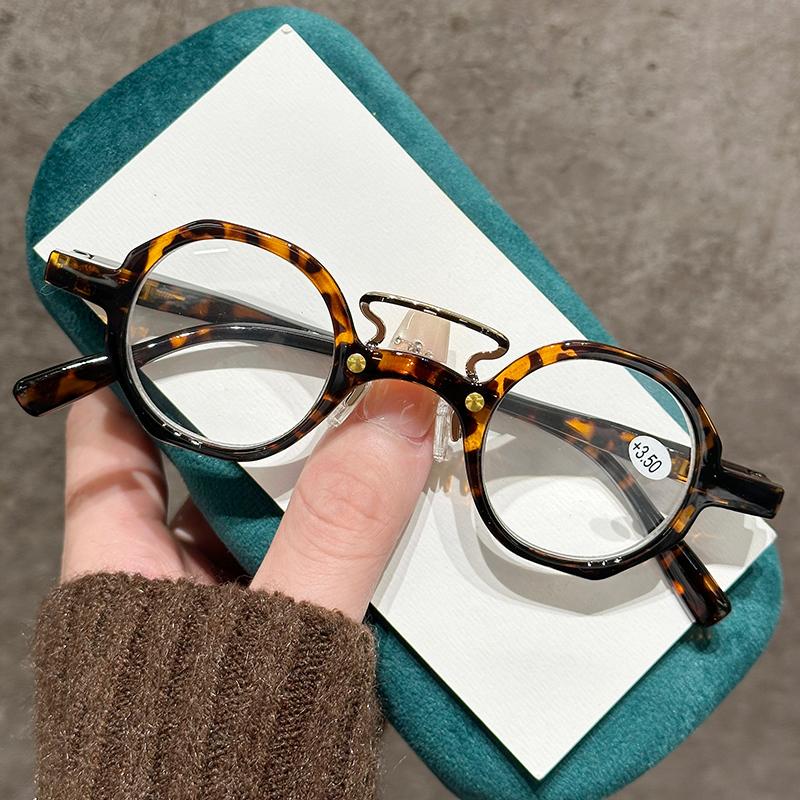 Retro Round Frame Reading Glasses Personalized Small Frame Presbyopia Eyewear for Men and Women Anti Blue Light Eyeglasses
