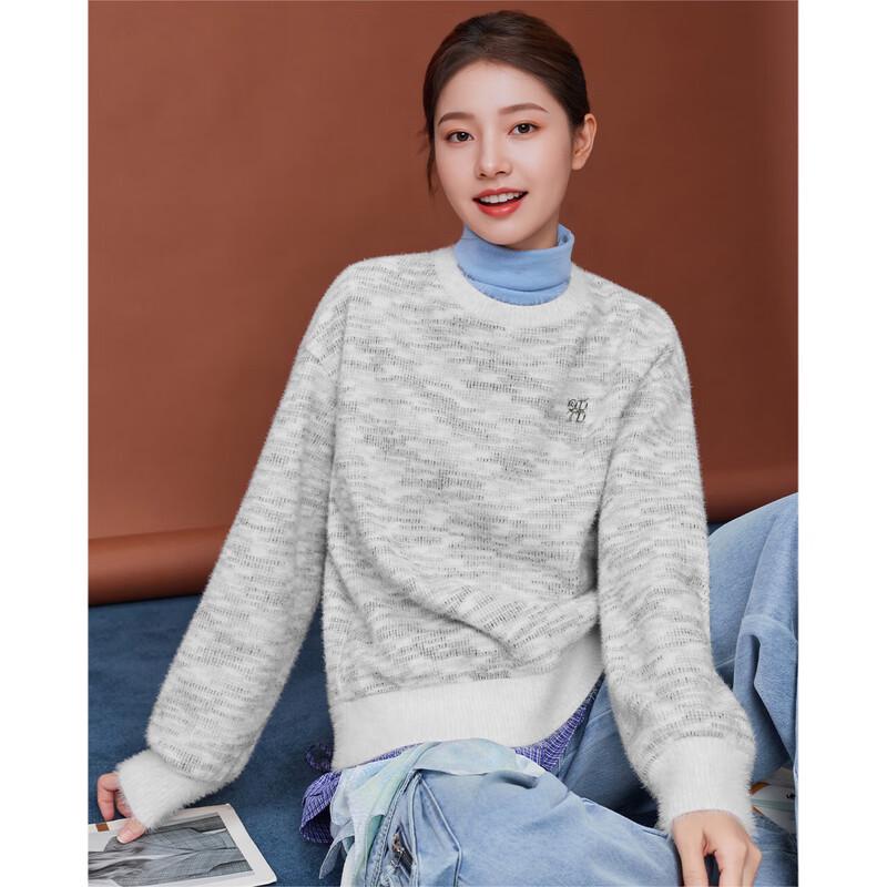 

IEF Women s Plus Velvet Warm Sweatshirt One Size