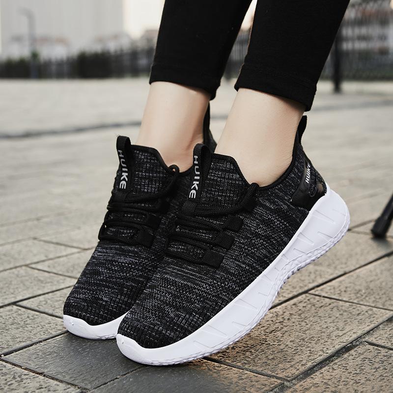 

2024 летняя женская обувь из хлопчатобумажной ткани, удобная дышащая повседневная обувь для женщин среднего и пожилого возраста, сетчатая прогулочная обувь для женщин 41