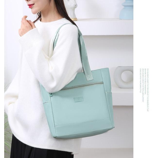 Women Large Capacity Tote Bag Nylon Shoulder Handbag Casual Zipper Shopping Bag Lightweight Travel Work School Carryall Purse